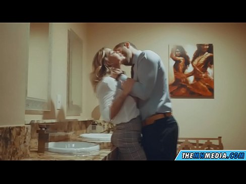 ❤️ Når en barmfagre blondine forfører dig på et offentligt toilet ❤️❌ Sex video at da.credit-assorti.ru ❌❤